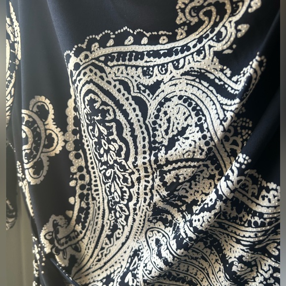 NWT Navy and White Paisley Faux Wrap Dress Size Medium - Picture 3 of 12
